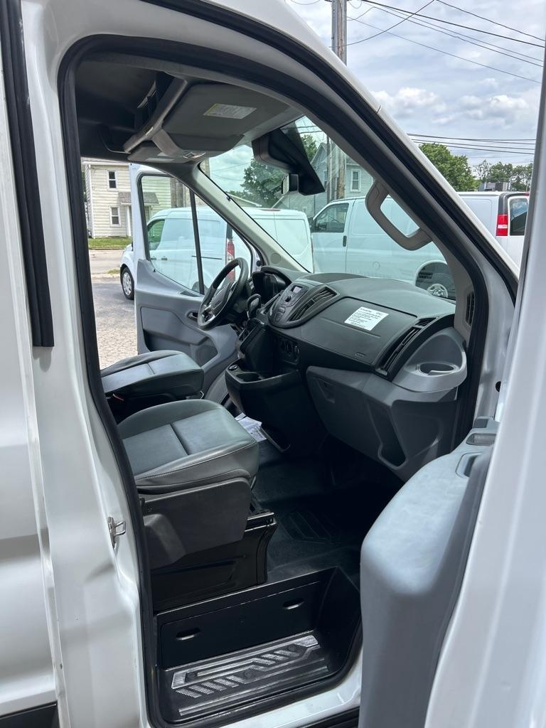 Ford Transit 250 Van Med. Roof w/Sliding Pass. 148-in. WB 2019