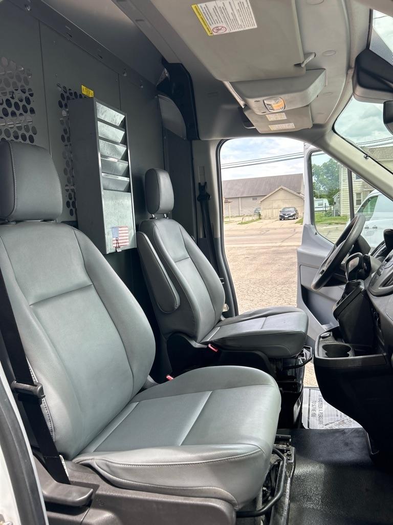 Ford Transit 250 Van Med. Roof w/Sliding Pass. 148-in. WB 2019