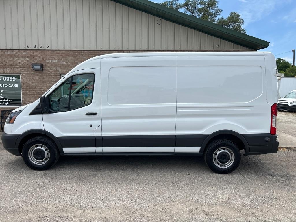 Ford Transit 250 Van Med. Roof w/Sliding Pass. 148-in. WB 2018