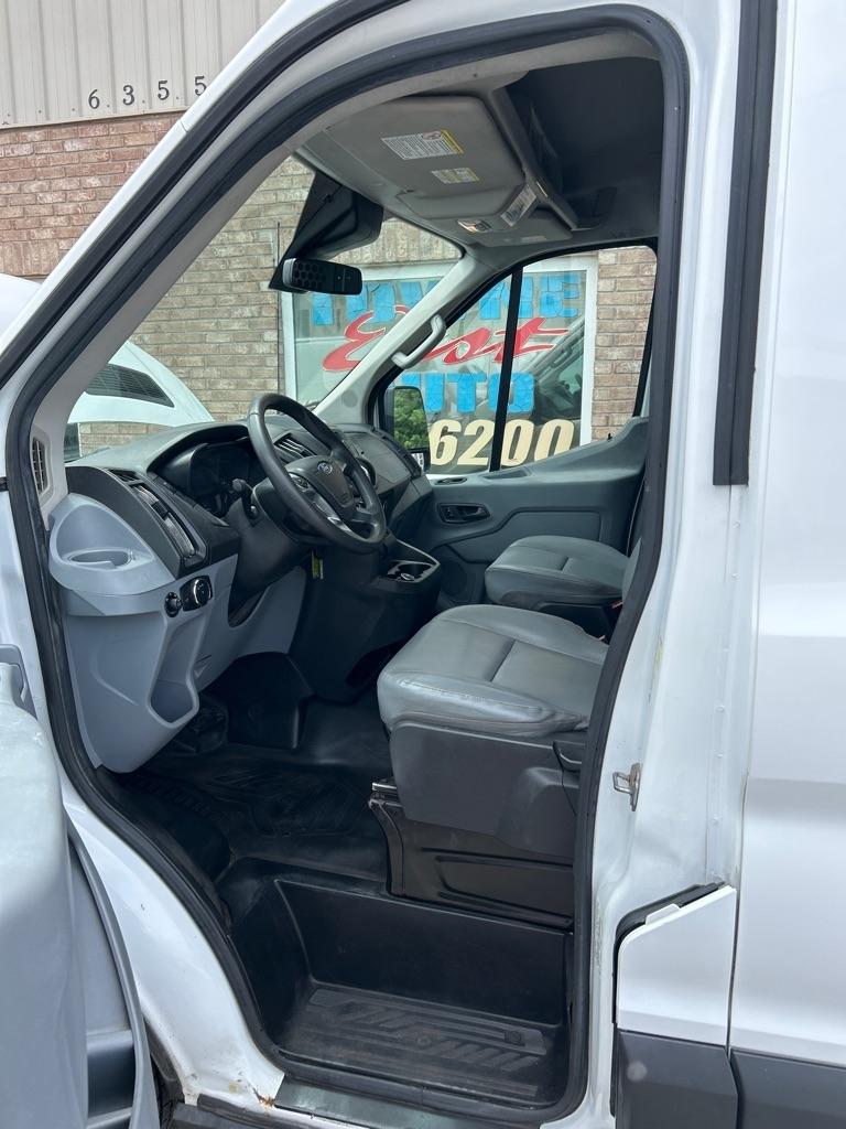 Ford Transit 250 Van Med. Roof w/Sliding Pass. 148-in. WB 2018