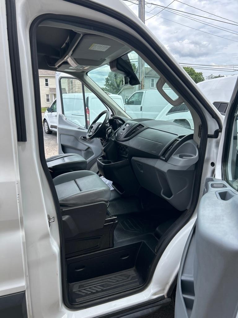 Ford Transit 250 Van Med. Roof w/Sliding Pass. 148-in. WB 2018