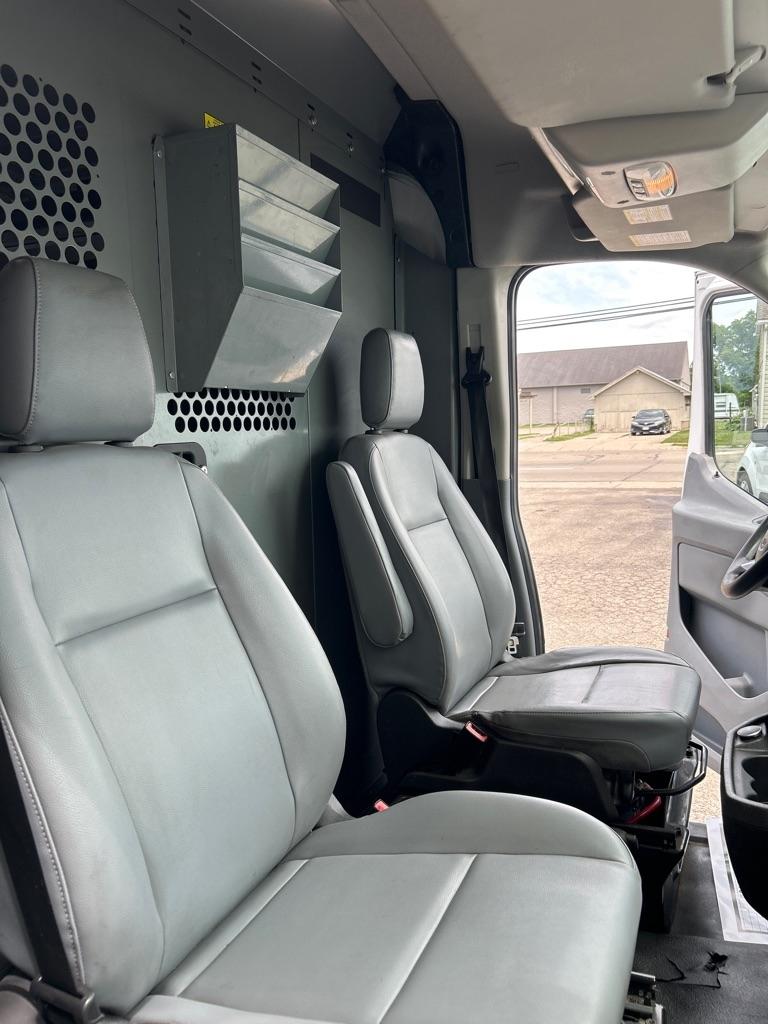 Ford Transit 250 Van Med. Roof w/Sliding Pass. 148-in. WB 2018