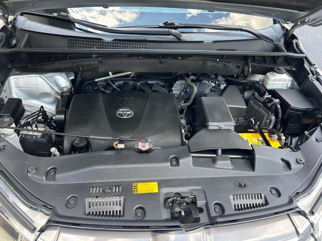 Toyota Highlander Limited AWD V6 2019