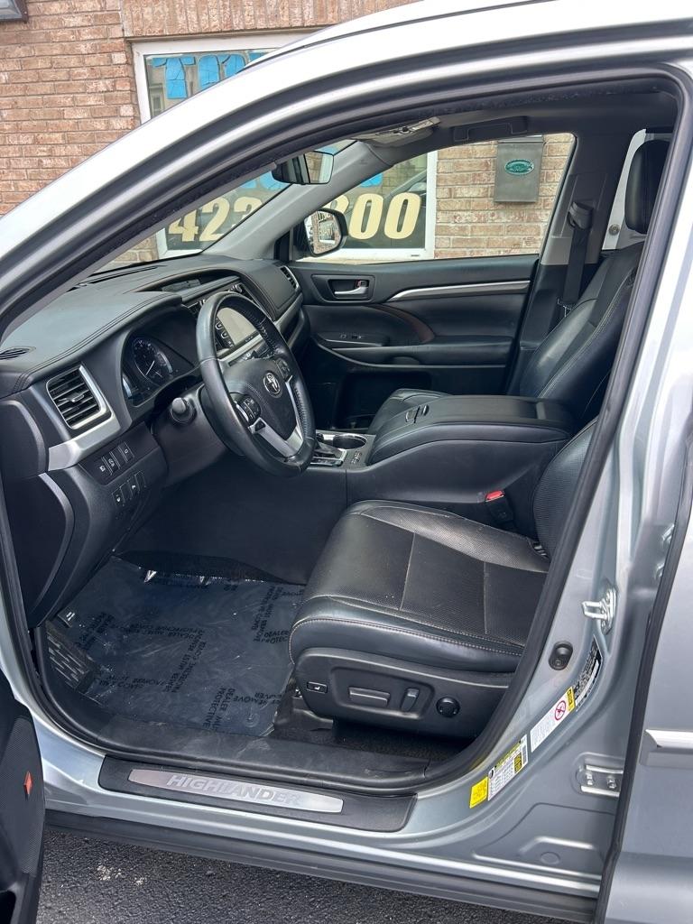 Toyota Highlander Limited AWD V6 2019