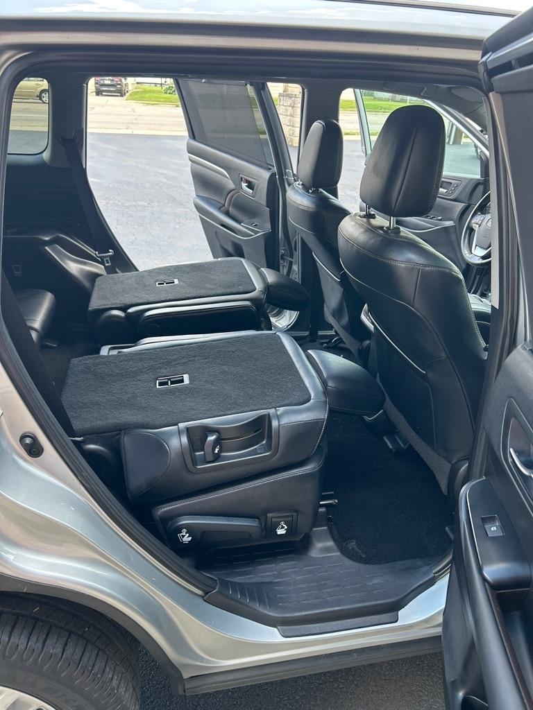 Toyota Highlander Limited AWD V6 2019