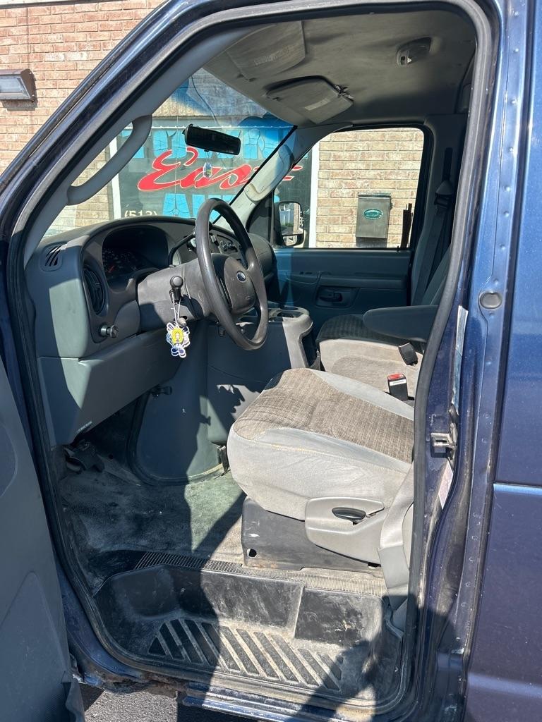 Ford Econoline E-250 Extended 2004