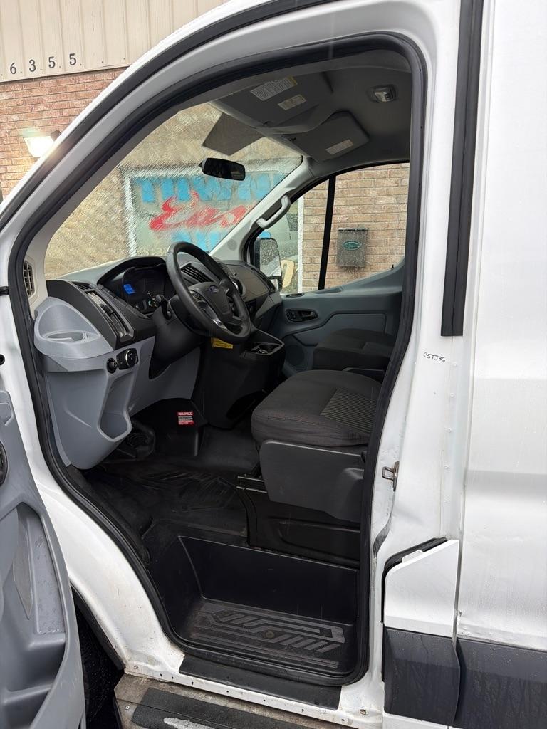 Ford Transit 250 Van Low Roof 60/40 Pass.130-in. WB 2018
