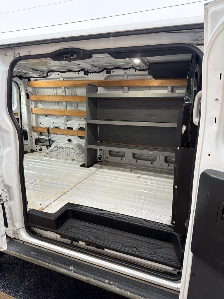 Ford Transit 250 Van Low Roof 60/40 Pass.130-in. WB 2018
