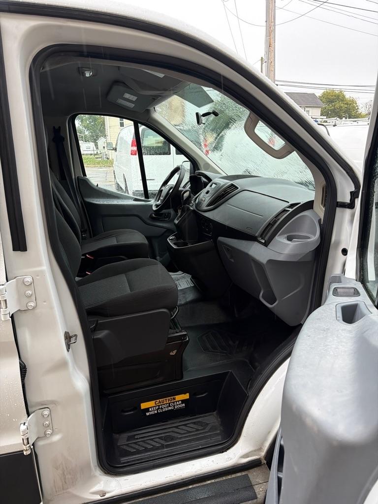 Ford Transit 250 Van Low Roof 60/40 Pass.130-in. WB 2018