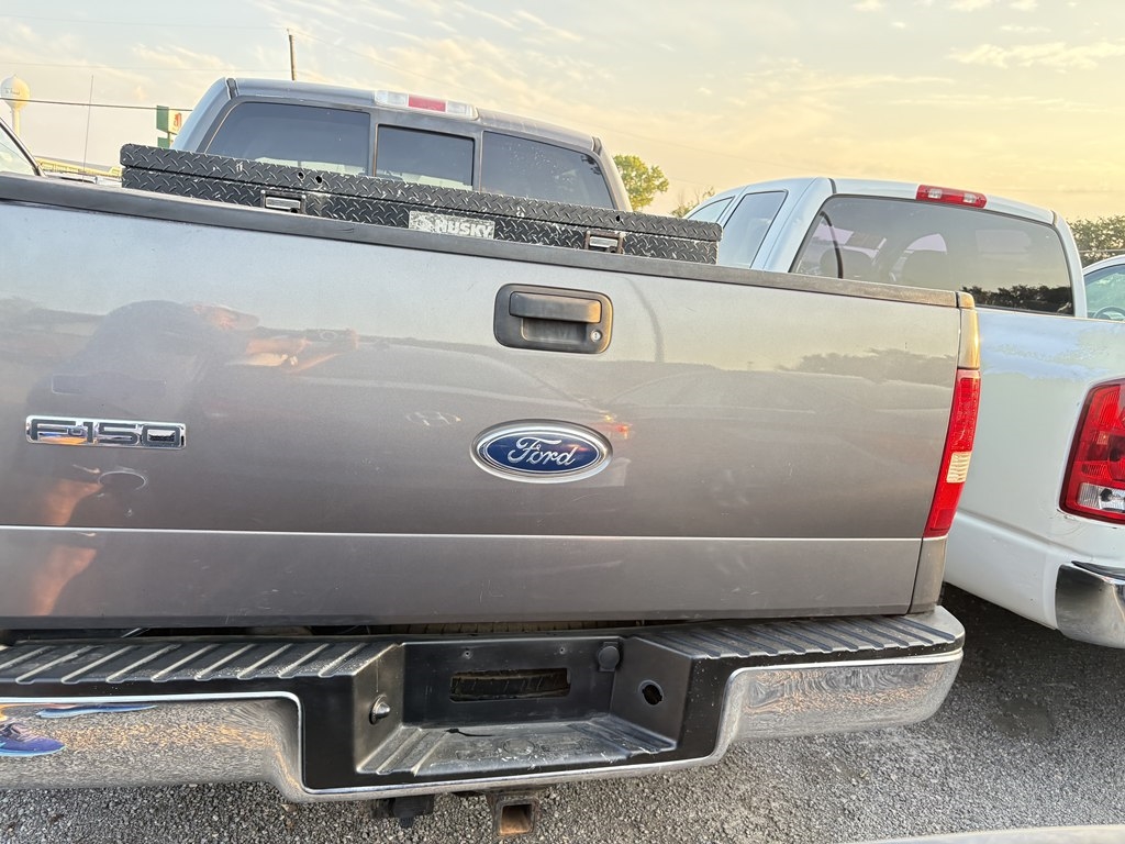 Ford F-150 XLT SuperCrew 2WD 2004