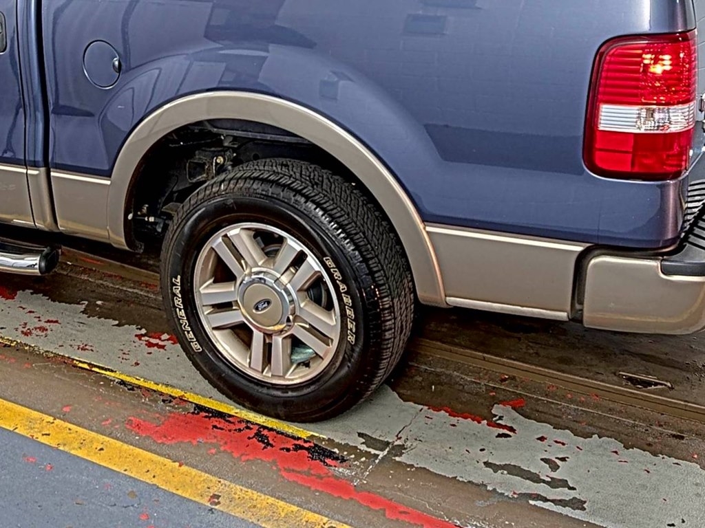 Ford F-150 XLT SuperCrew 2WD 2005