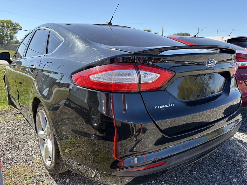 Ford Fusion S 2016