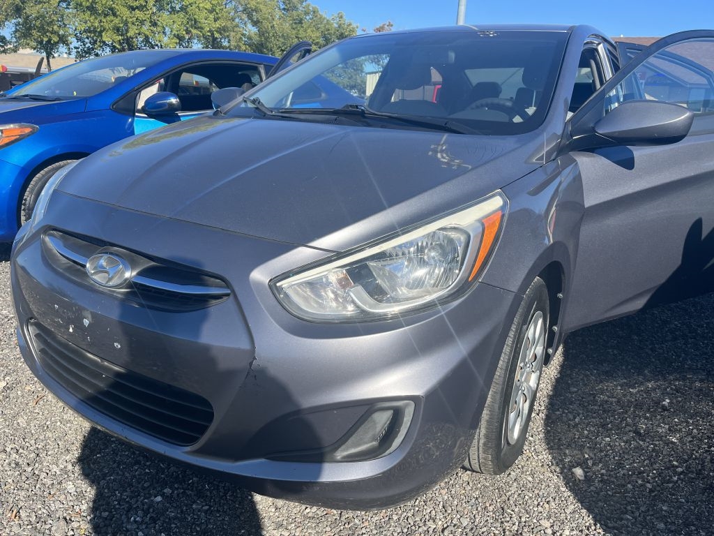 Hyundai Accent GLS 4-Door 6A 2015