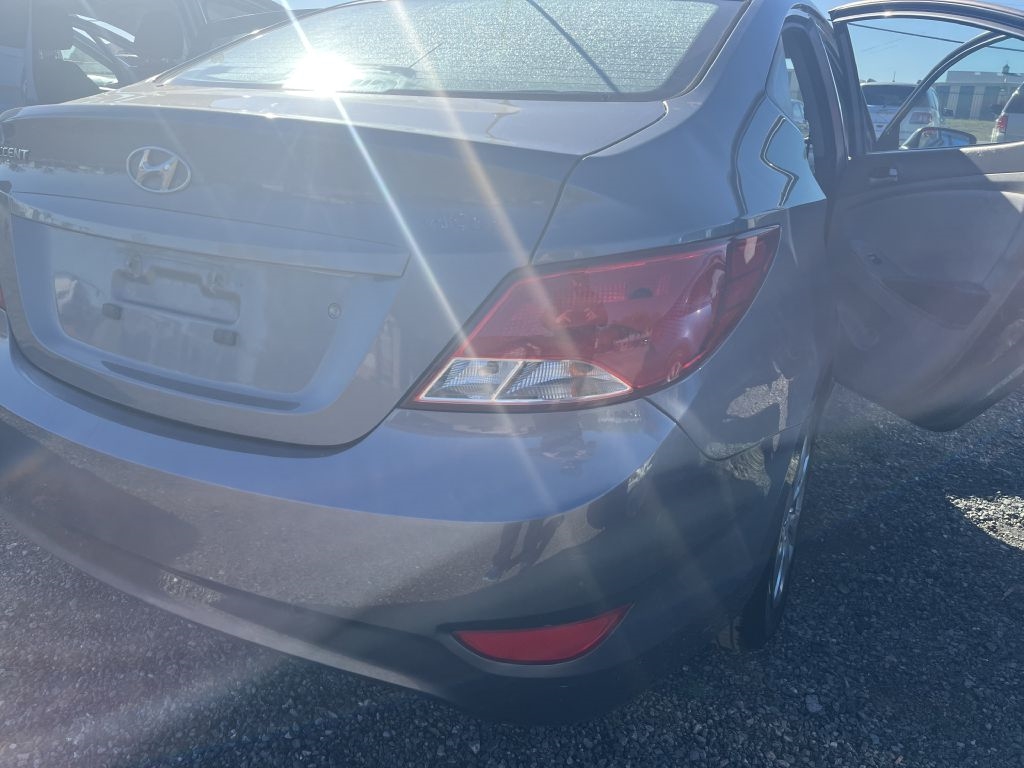 Hyundai Accent GLS 4-Door 6A 2015