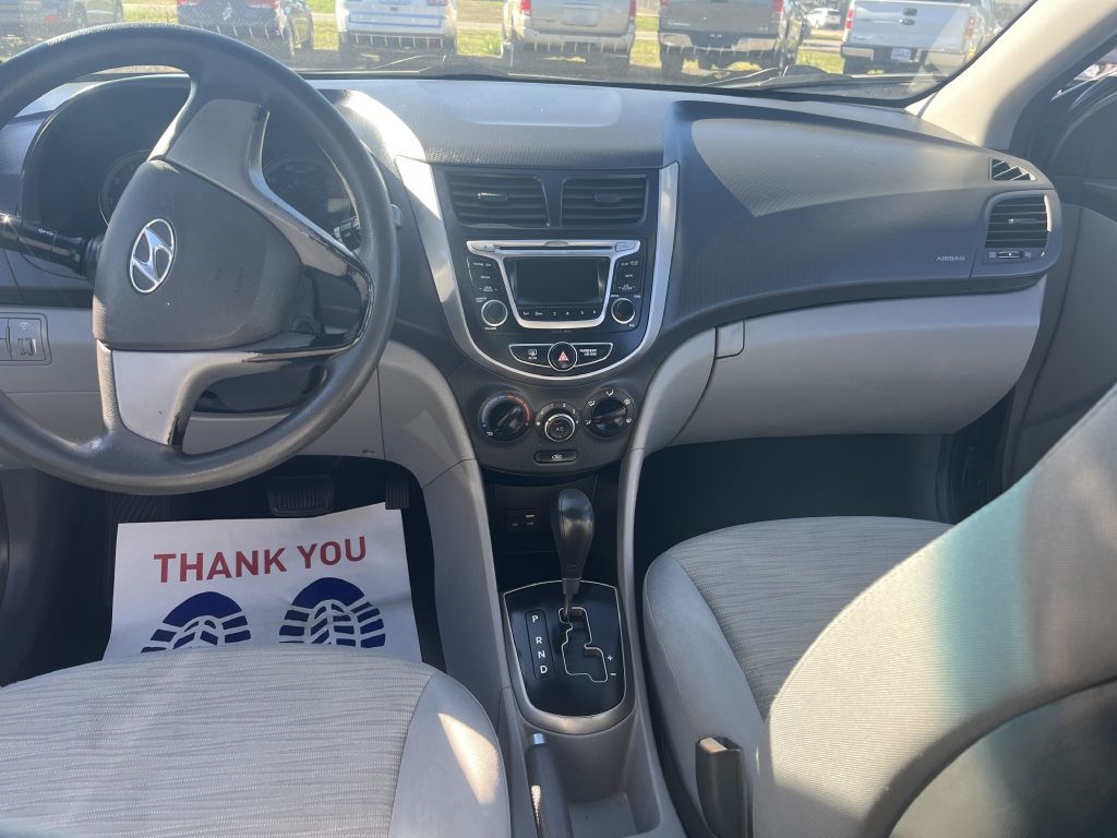 Hyundai Accent GLS 4-Door 6A 2015
