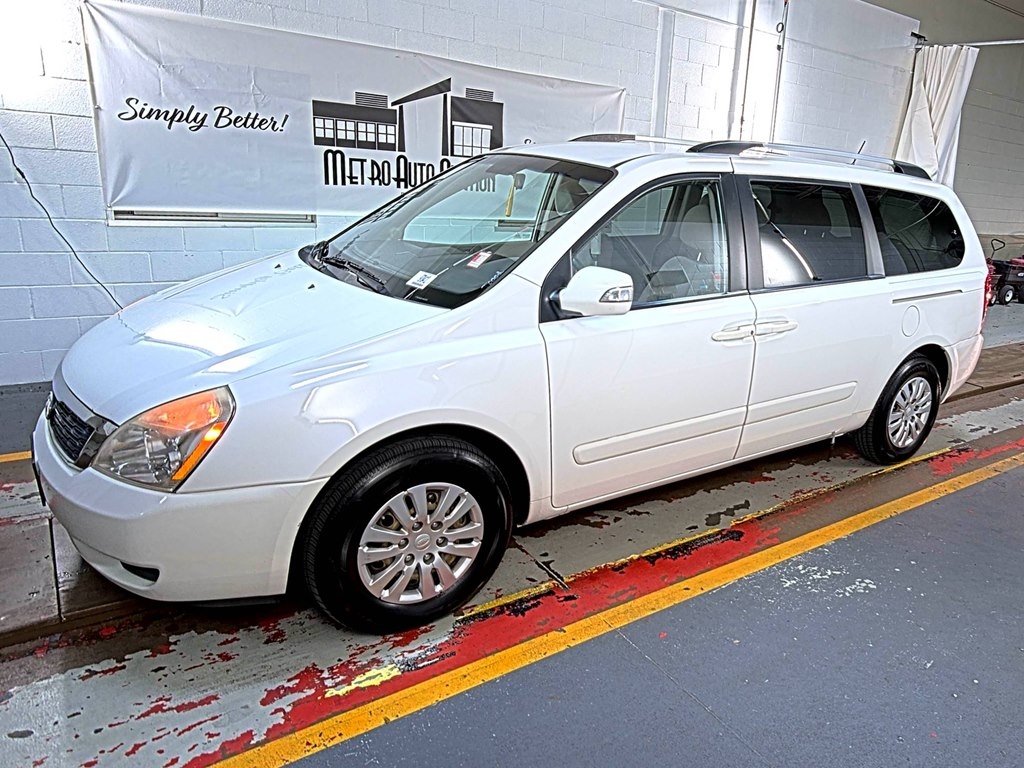 Kia Sedona LX LWB 2011