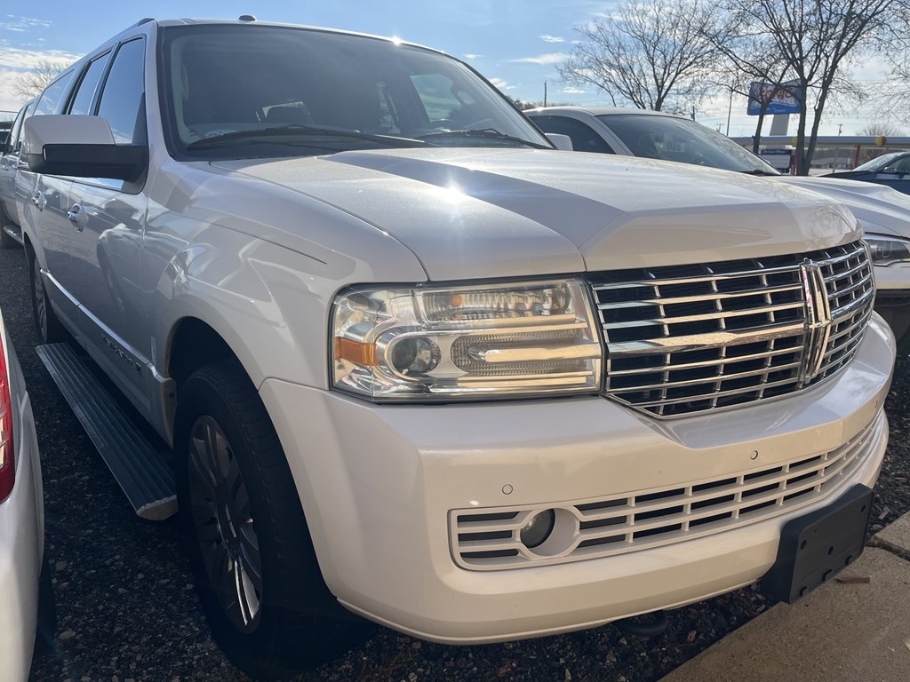 Lincoln Navigator L 2WD 2013
