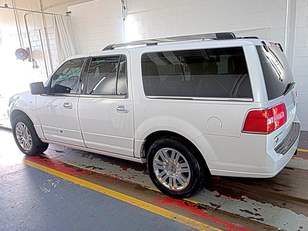 Lincoln Navigator L 2WD 2013