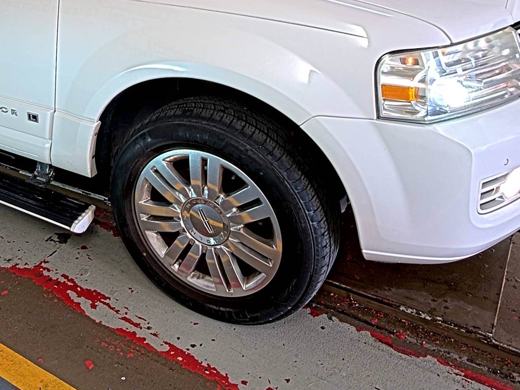 Lincoln Navigator L 2WD 2013