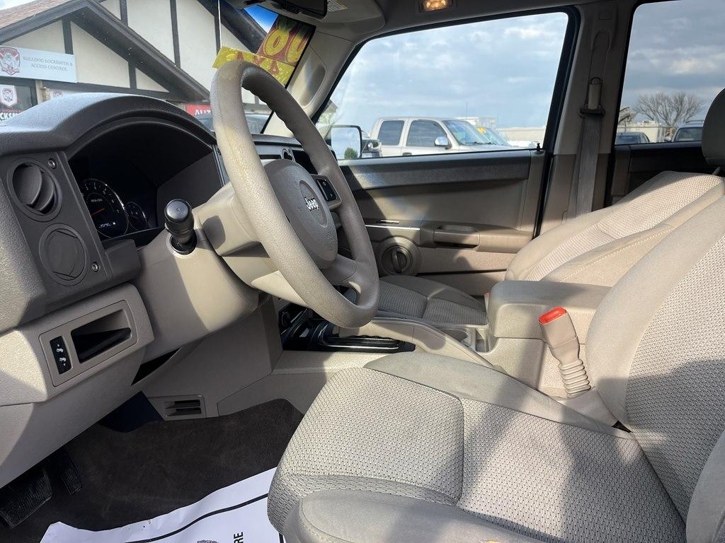 Jeep Commander Sport 4WD 2008