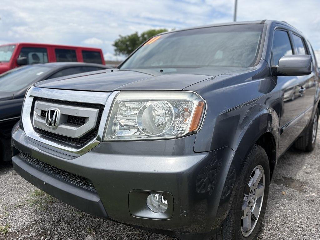 Honda Pilot Touring 2WD 5-Spd AT with DVD 2011