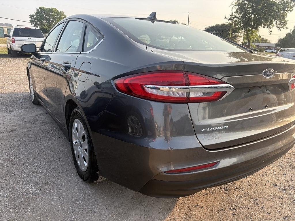 Ford Fusion S 2020