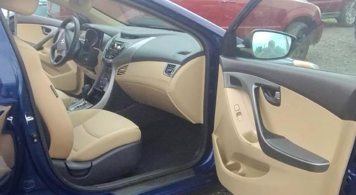 Hyundai Elantra GLS M/T 2013