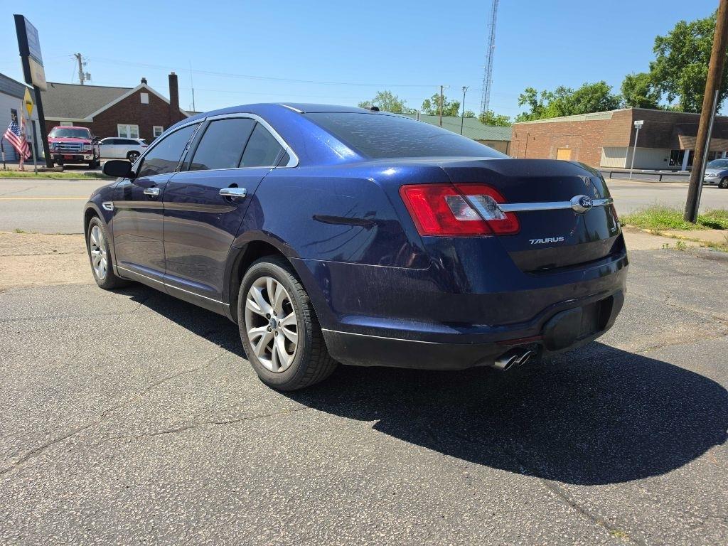 Ford Taurus SEL FWD 2011