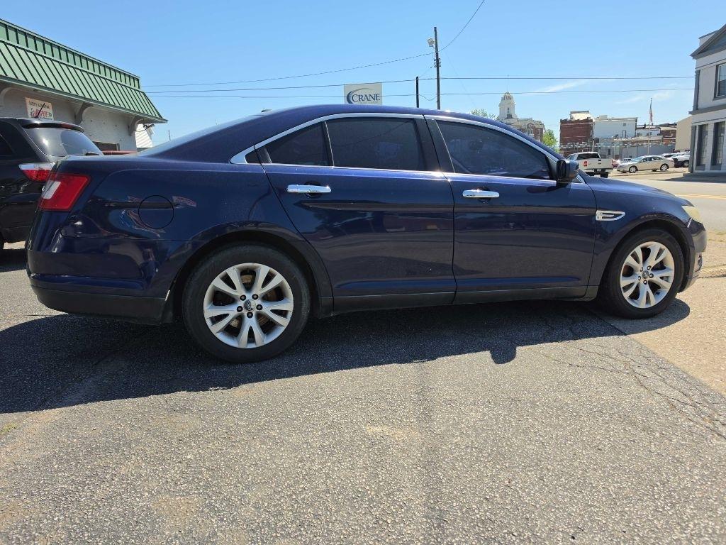Ford Taurus SEL FWD 2011