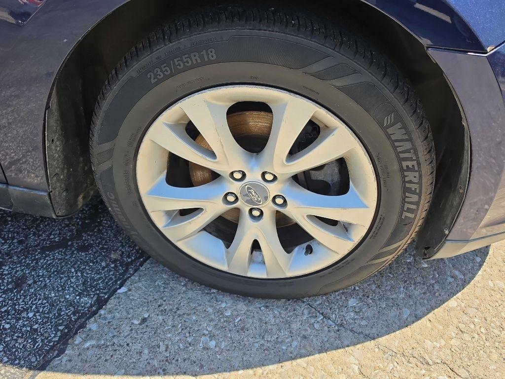 Ford Taurus SEL FWD 2011