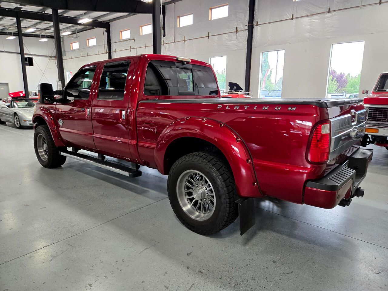 Ford Super Duty F-350 SRW 4WD Crew Cab 156" Platinum 2016 Ford Super Duty F-350 SRW 4WD Crew Cab 156" Platinum 2016