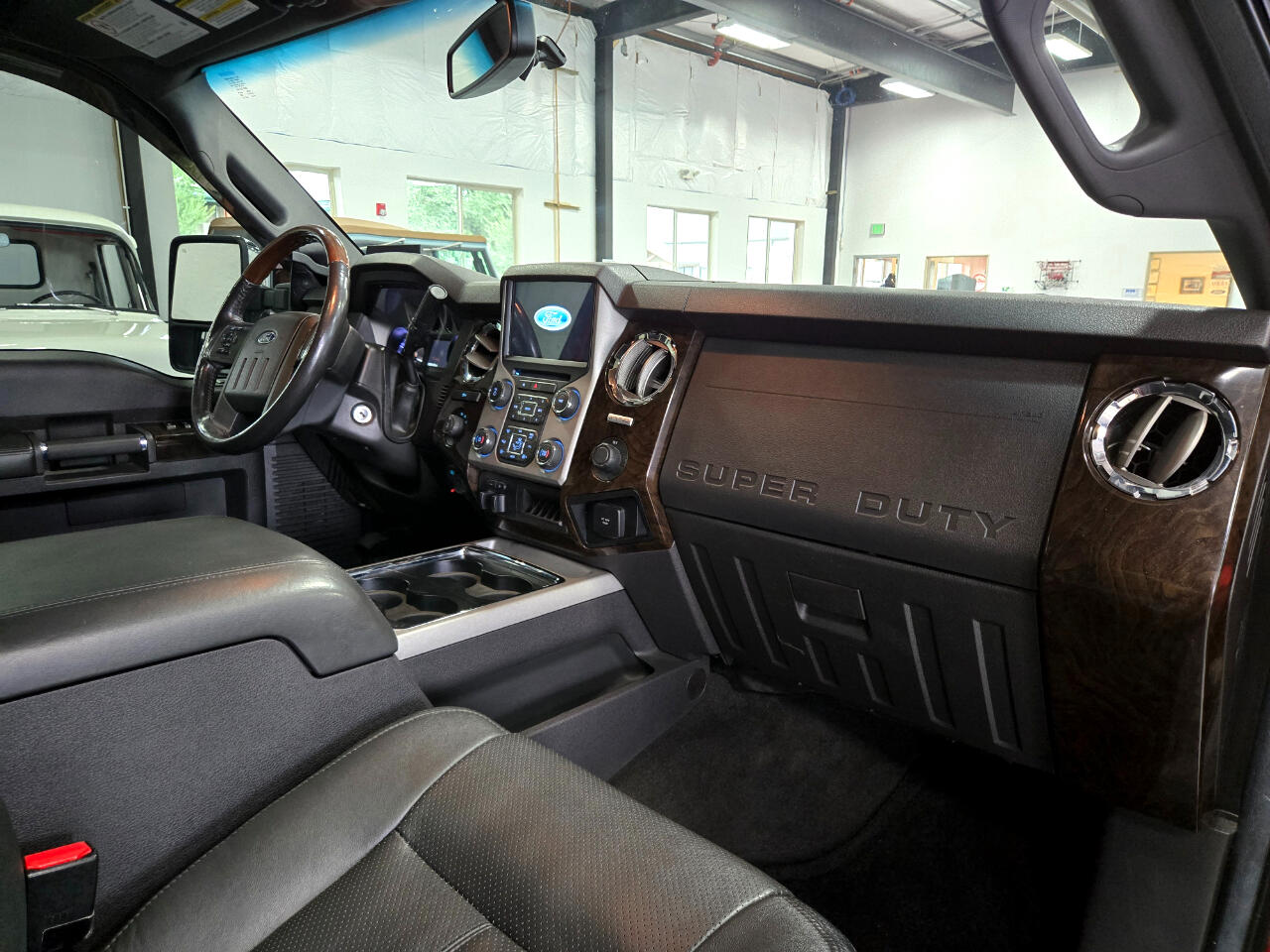 Ford Super Duty F-350 SRW 4WD Crew Cab 156" Platinum 2016 Ford Super Duty F-350 SRW 4WD Crew Cab 156" Platinum 2016