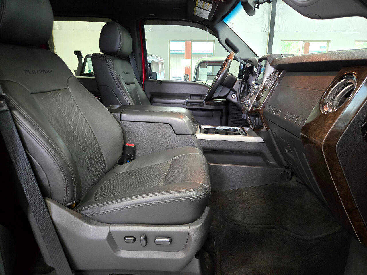 Ford Super Duty F-350 SRW 4WD Crew Cab 156" Platinum 2016 Ford Super Duty F-350 SRW 4WD Crew Cab 156" Platinum 2016