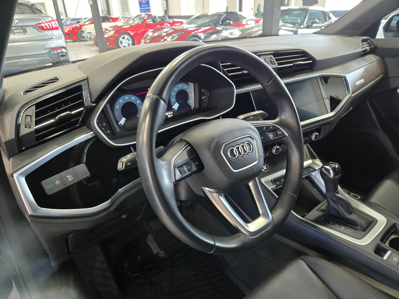 Audi Q3 S line Premium Plus 45 TFSI quattro 2022 Audi Q3 S line Premium Plus 45 TFSI quattro 2022