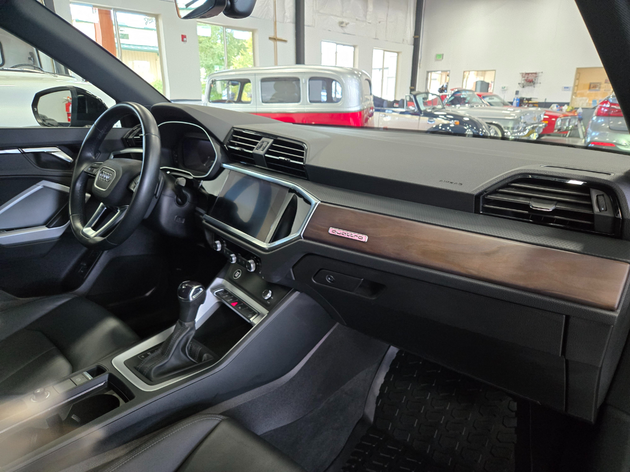 Audi Q3 S line Premium Plus 45 TFSI quattro 2022 Audi Q3 S line Premium Plus 45 TFSI quattro 2022