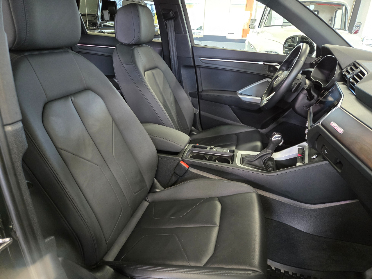 Audi Q3 S line Premium Plus 45 TFSI quattro 2022 Audi Q3 S line Premium Plus 45 TFSI quattro 2022