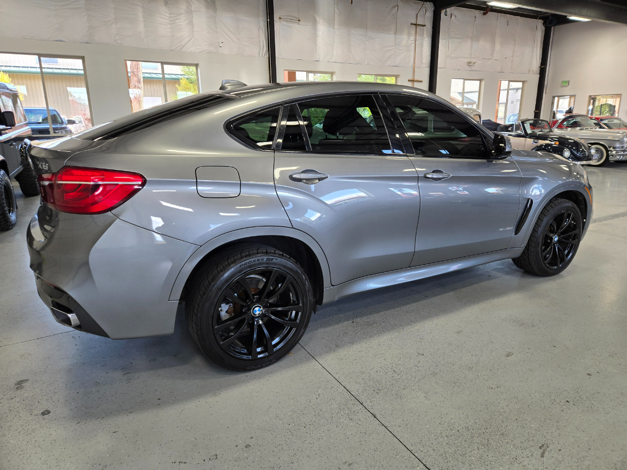 BMW X6 xDrive35i Sports Activity Coupe 2017 BMW X6 xDrive35i Sports Activity Coupe 2017