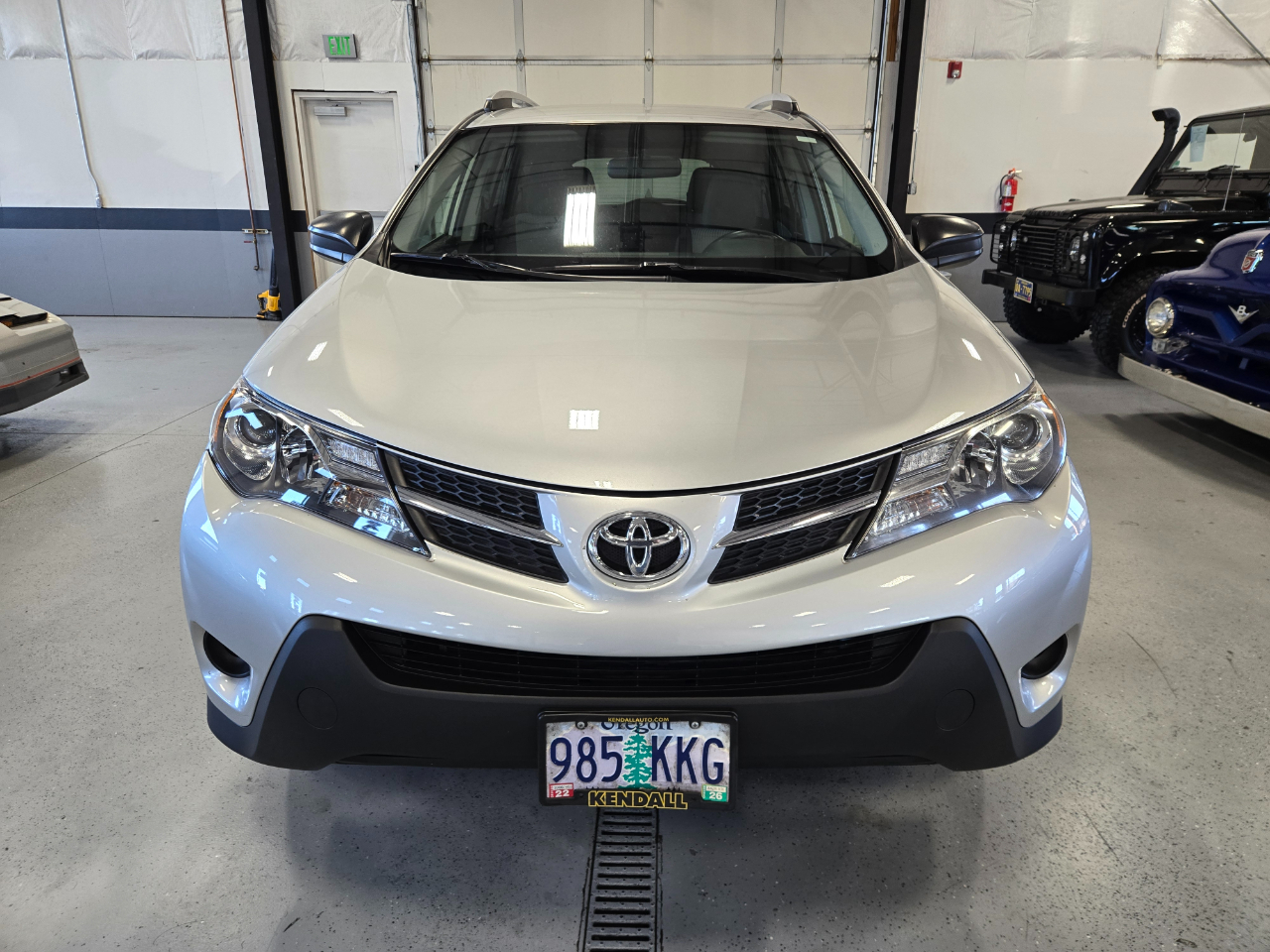 Toyota RAV4 AWD 4dr LE (Natl) 2015