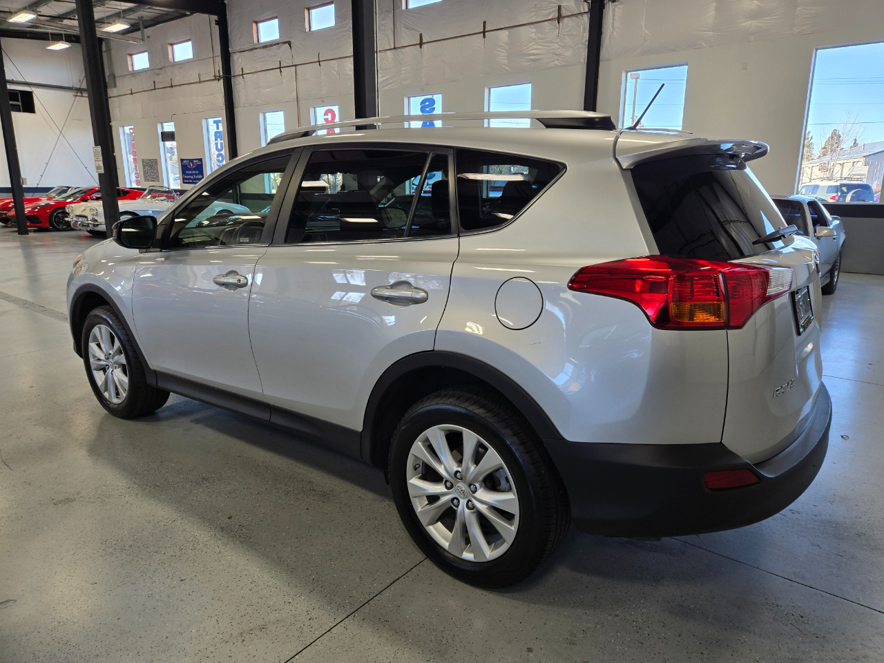 Toyota RAV4 AWD 4dr LE (Natl) 2015
