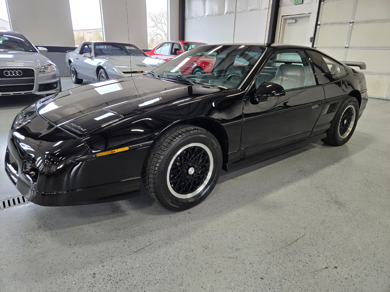 Pontiac Fiero 2dr Coupe GT 1988