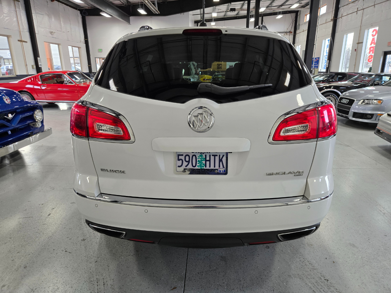 Buick Enclave AWD 4dr Leather 2017