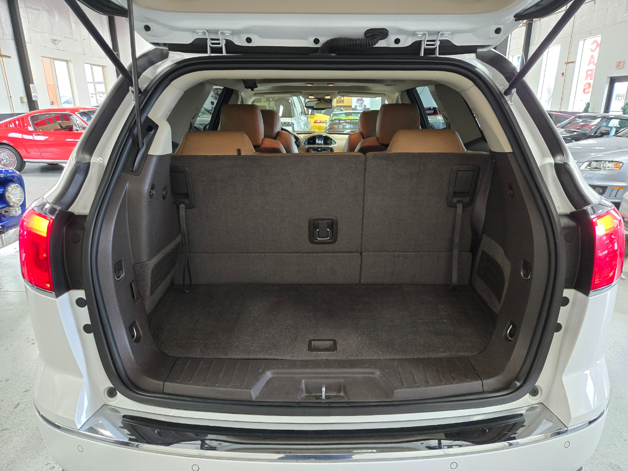 Buick Enclave AWD 4dr Leather 2017