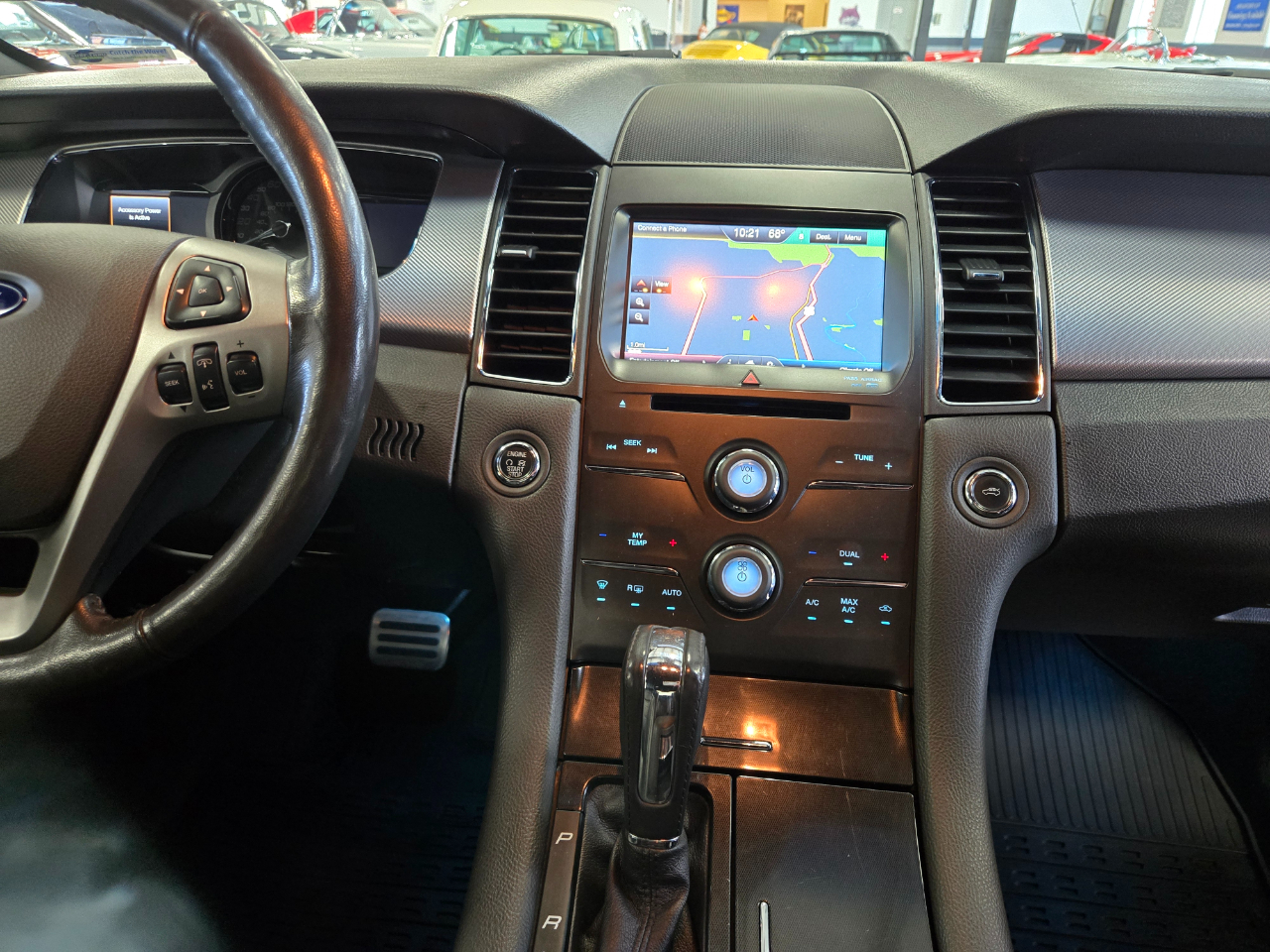 Ford Taurus 4dr Sdn SHO AWD 2015