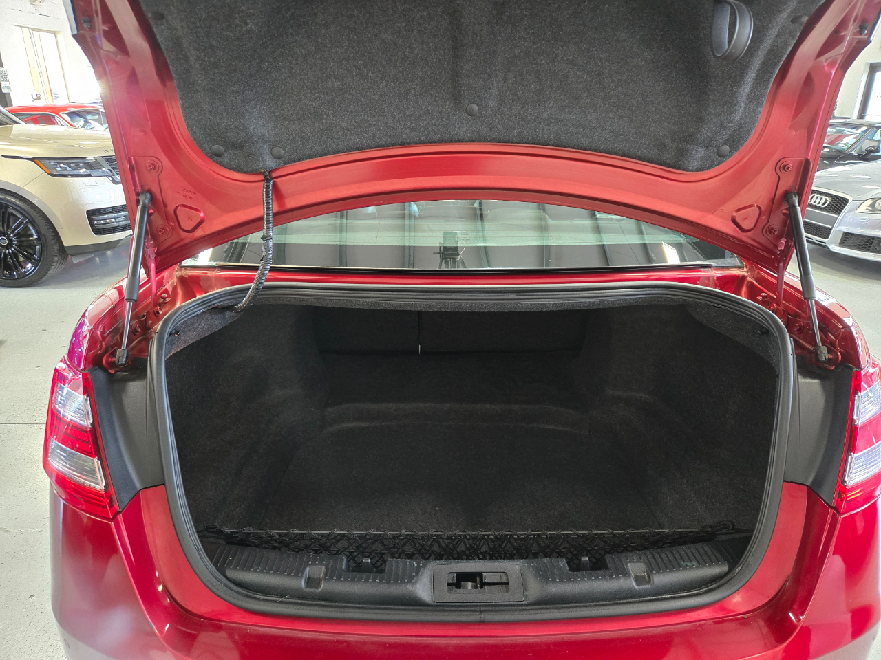 Ford Taurus 4dr Sdn SHO AWD 2015