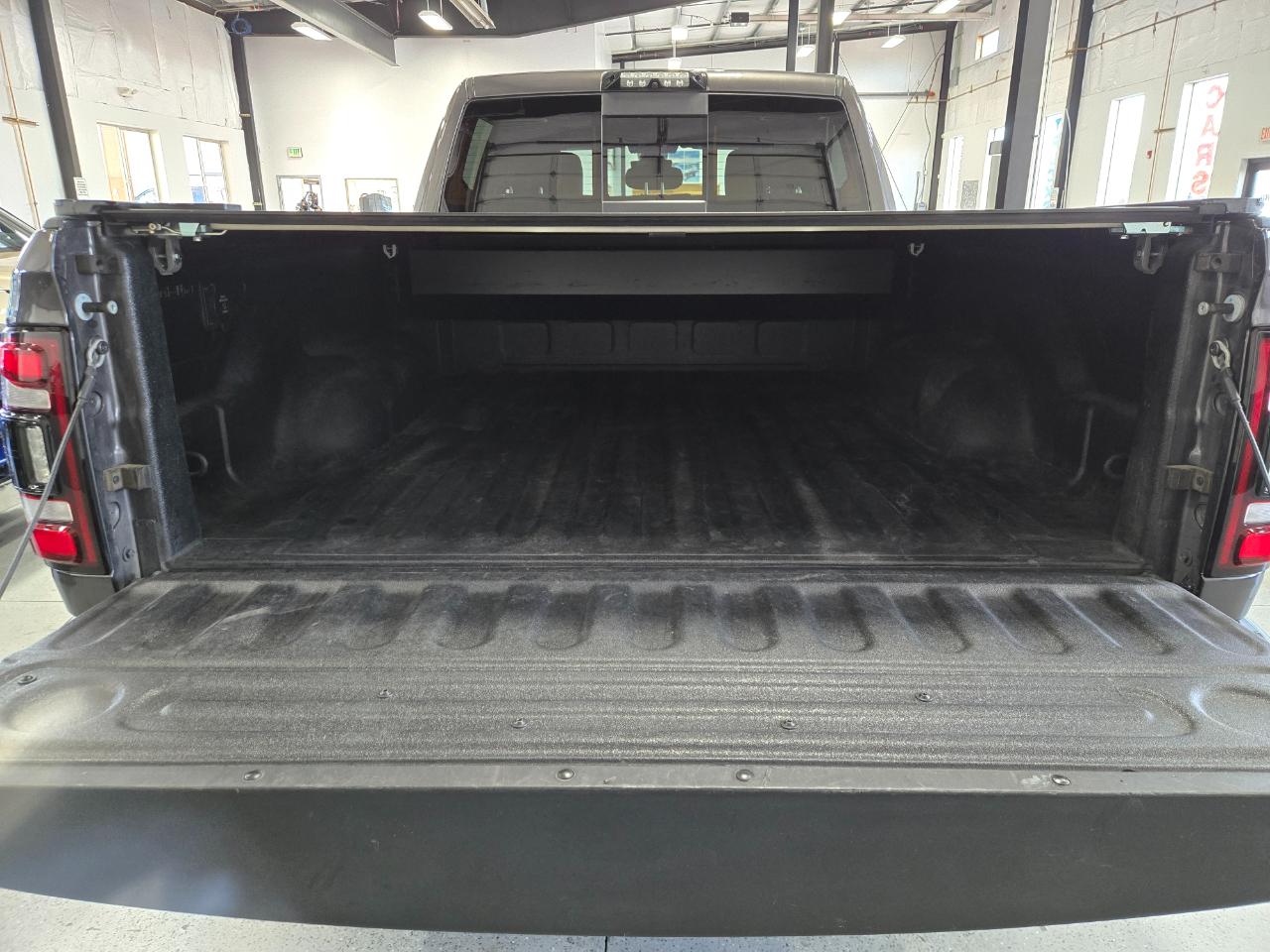 RAM 2500 Big Horn 4x4 Crew Cab 6'4" Box 2021