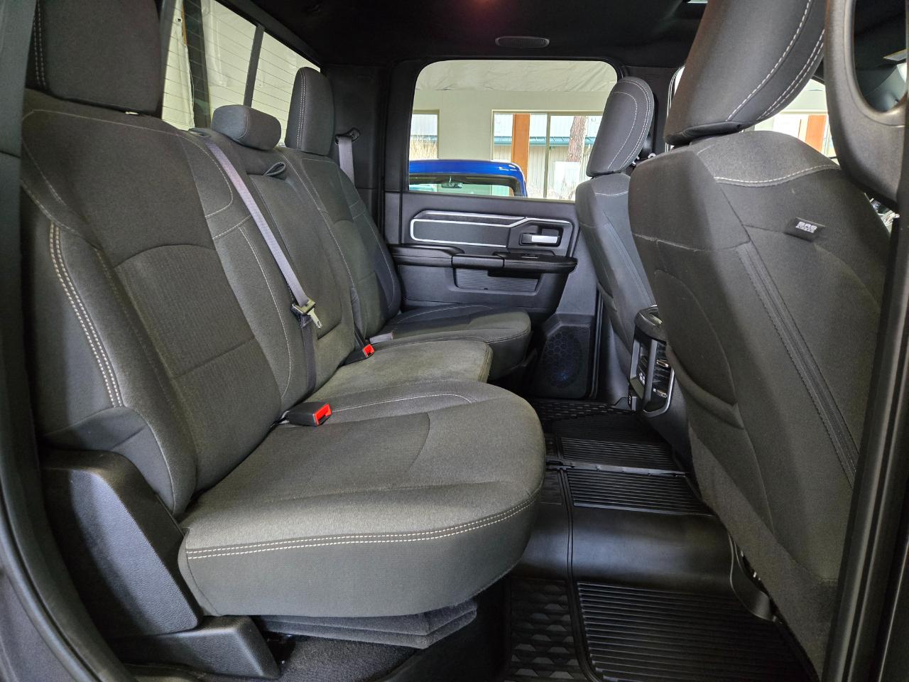 RAM 2500 Big Horn 4x4 Crew Cab 6'4" Box 2021