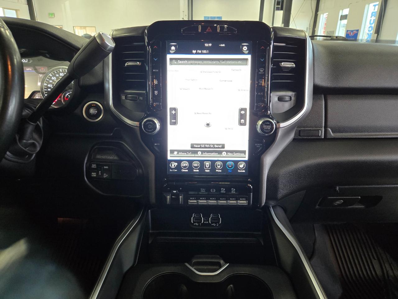 RAM 2500 Big Horn 4x4 Crew Cab 6'4" Box 2021