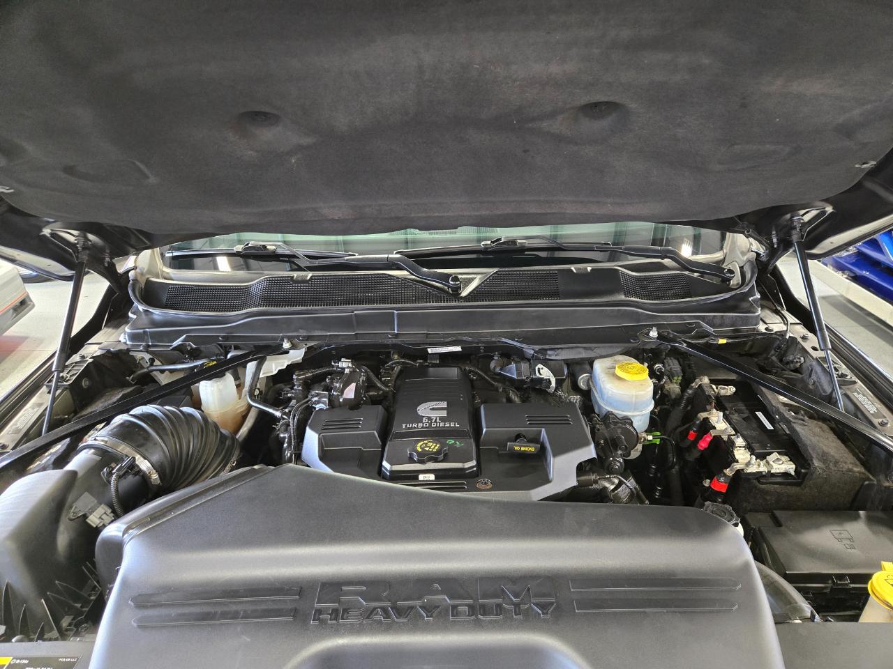 RAM 2500 Big Horn 4x4 Crew Cab 6'4" Box 2021