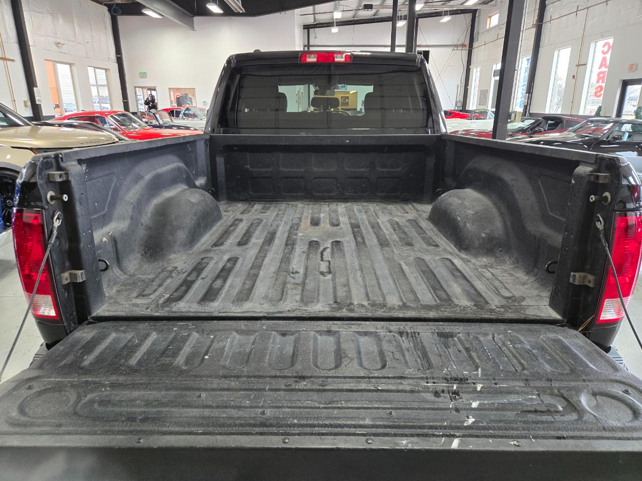 RAM 1500 4WD Quad Cab 140.5" Express 2015
