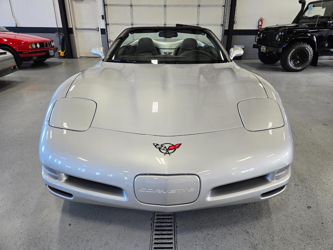 Chevrolet Corvette 2dr Convertible 2002